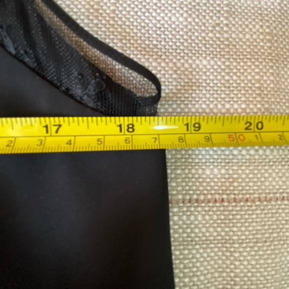 Babaton Black Lace Trim Feminine V-neck Camisole Top- Sz-M - Picture 13 of 14